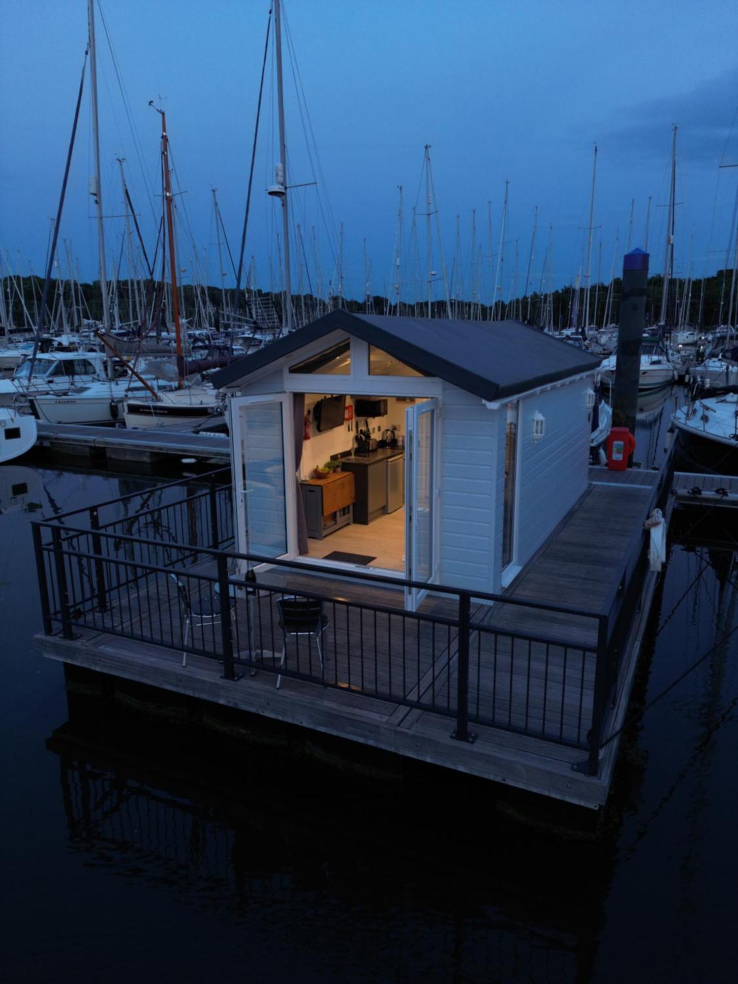 Mercury Yacht Harbour And Holiday Park Bursledon Dış mekan fotoğraf