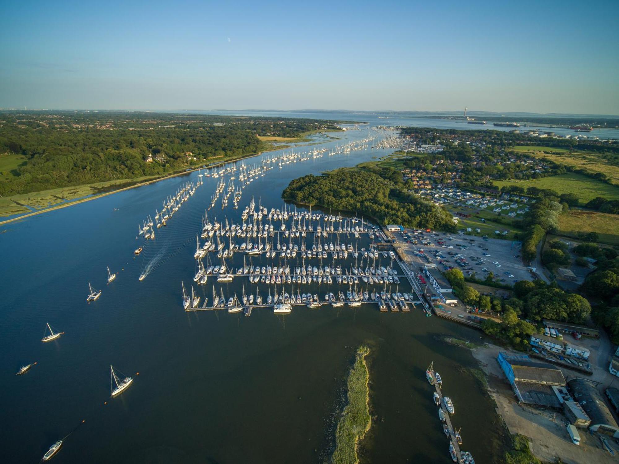 Mercury Yacht Harbour And Holiday Park Bursledon Dış mekan fotoğraf