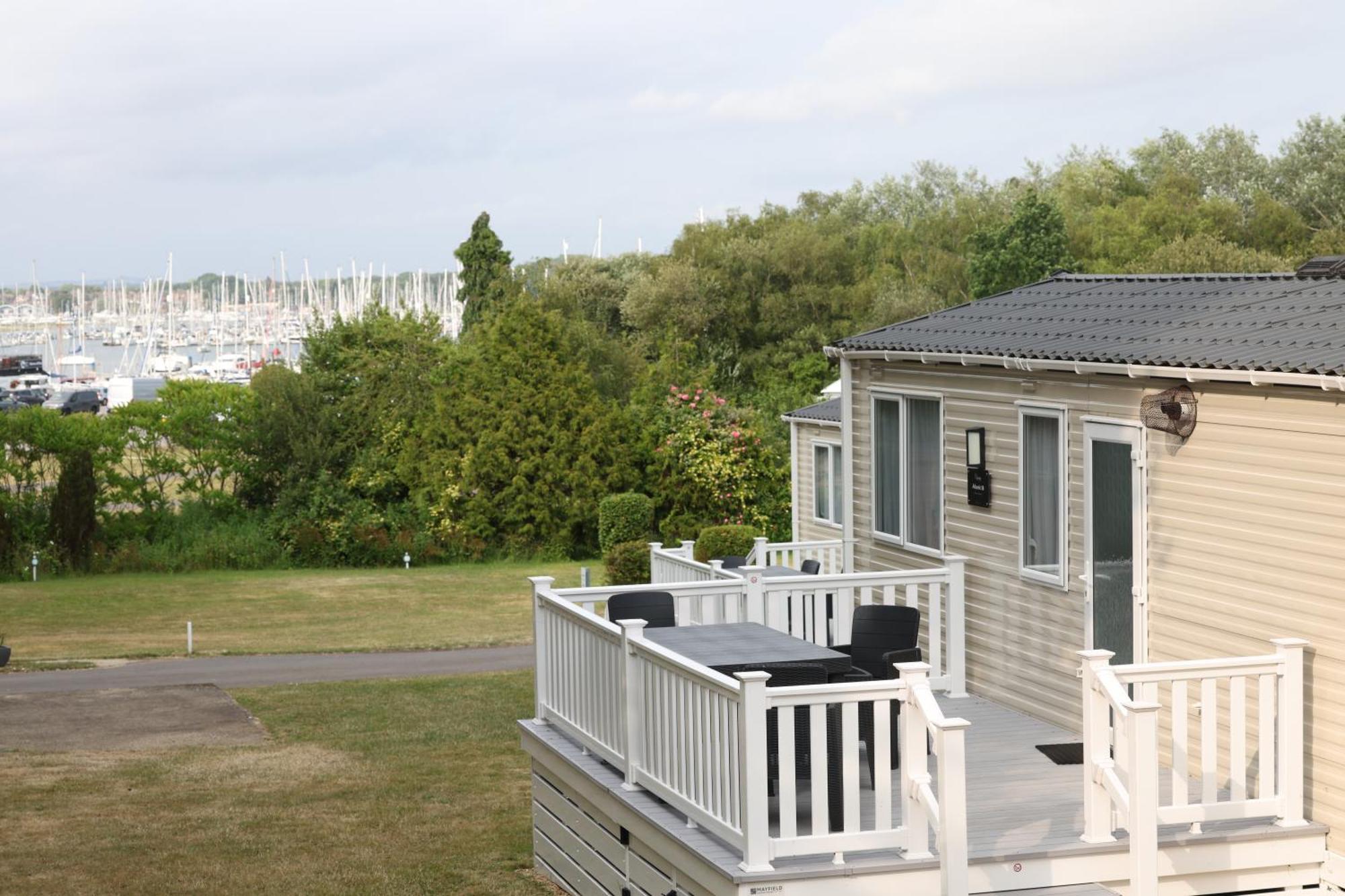 Mercury Yacht Harbour And Holiday Park Bursledon Dış mekan fotoğraf
